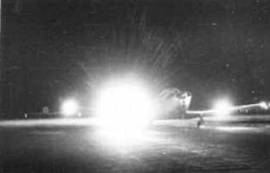 Macchi 416 by night
